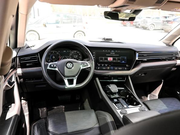 Volkswagen Touareg III с пробегом 2020 года, цена 7 176 900 рублей, 58960 км, внедорожник, Автокод Объявления