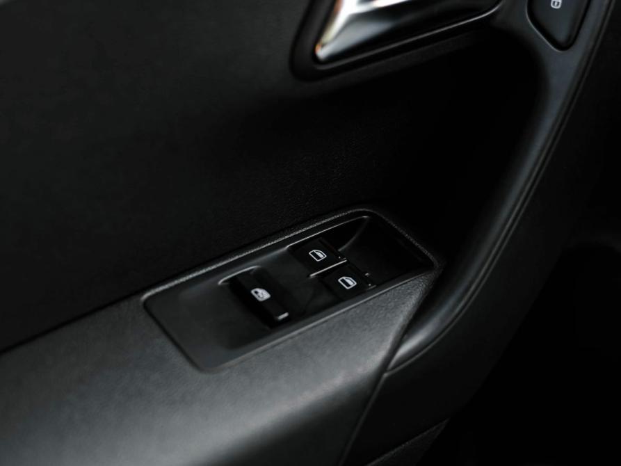 Volkswagen Polo V Рестайлинг Санкт-Петербург  - изображение 10