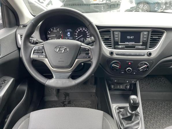 Hyundai Solaris II с пробегом 2017 года, цена 1 099 000 рублей, 123600 км, седан, Автокод Объявления