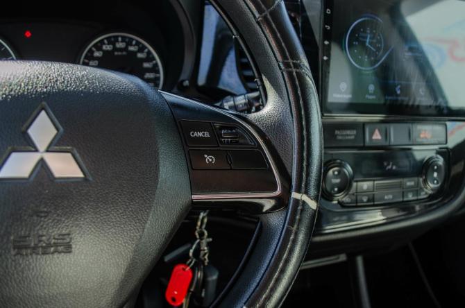 Mitsubishi Outlander III с пробегом 2013 года, цена 1 299 000 рублей, 182000 км, внедорожник, Автокод Объявления