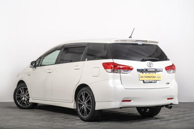 Toyota Wish II с пробегом 2010 года, цена 1 299 000 рублей, 84000 км, минивэн, Автокод Объявления