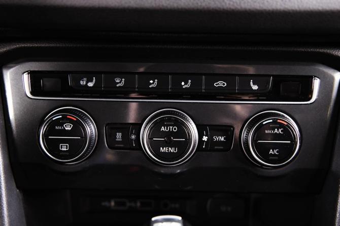 Volkswagen Tiguan II с пробегом 2018 года, цена 3 389 000 рублей, 92000 км, внедорожник, Автокод Объявления
