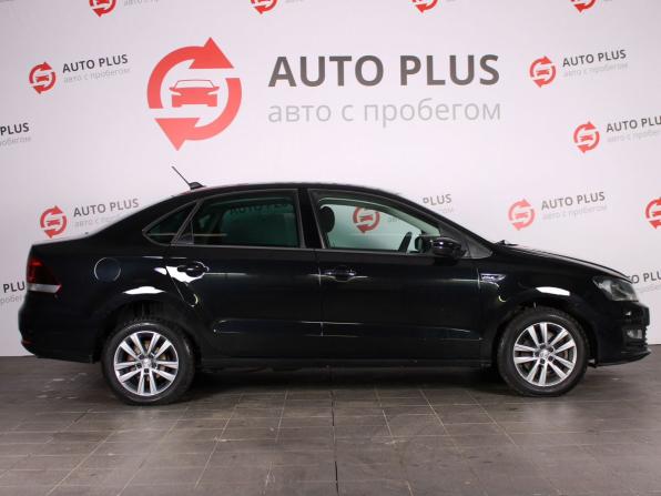 Volkswagen Polo V Рестайлинг с пробегом 2019 года, цена 1 369 000 рублей, 124900 км, седан, Автокод Объявления