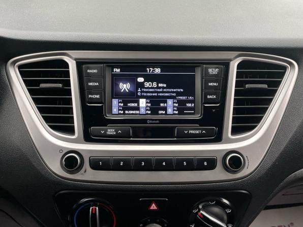 Hyundai Solaris II Рестайлинг с пробегом 2021 года, цена 1 285 000 рублей, 166100 км, седан, Автокод Объявления