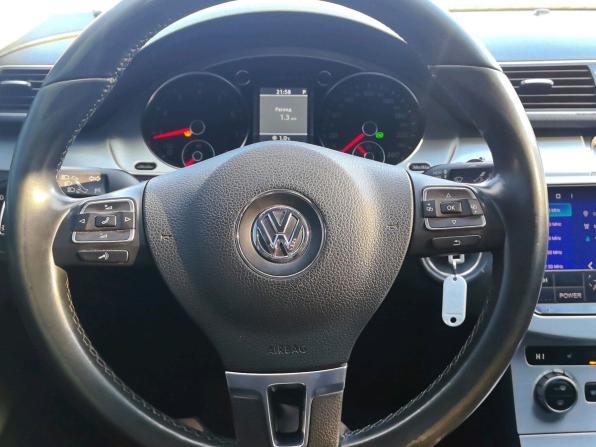 Volkswagen Passat B7 с пробегом 2013 года, цена 1 340 000 рублей, 207734 км, седан, Автокод Объявления
