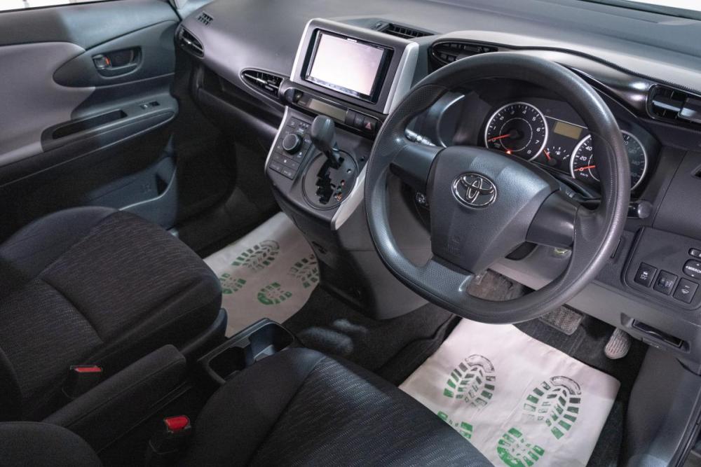 Toyota Wish II Томск  - изображение 8