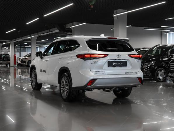 Toyota Highlander IV (XU70) с пробегом 2026 года, цена 5 330 000 рублей, 50 км, внедорожник, Автокод Объявления