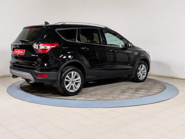 Ford Kuga II Рестайлинг с пробегом 2018 года, цена 1 599 000 рублей, 131000 км, внедорожник, Автокод Объявления