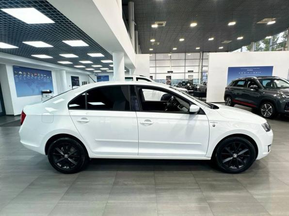 Skoda Rapid I с пробегом 2016 года, цена 1 199 900 рублей, 99400 км, лифтбек, Автокод Объявления