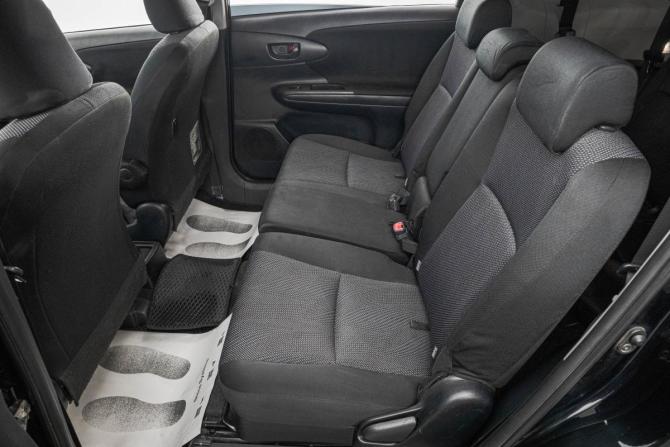 Toyota Wish II Рестайлинг с пробегом 2014 года, цена 1 299 000 рублей, 204000 км, минивэн, Автокод Объявления