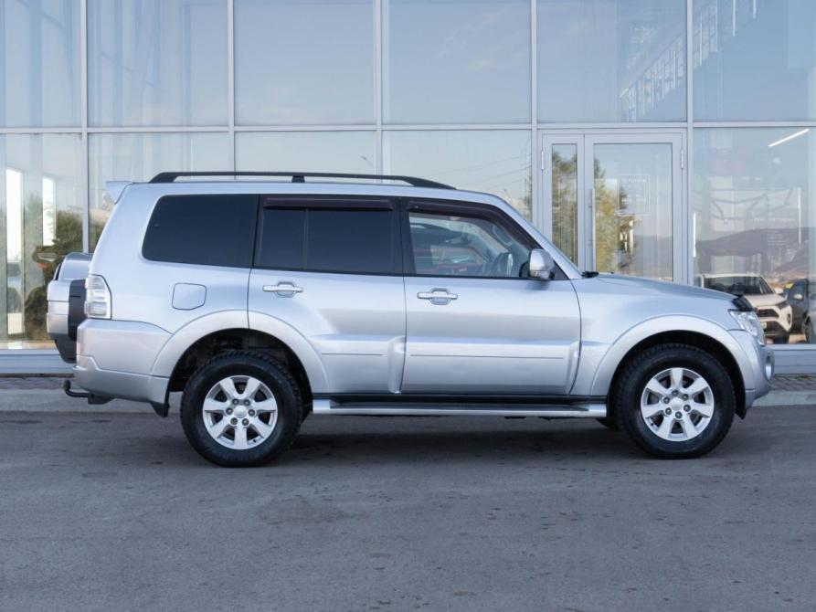 Mitsubishi Pajero IV Рестайлинг 1 Улан-Удэ  - изображение 5