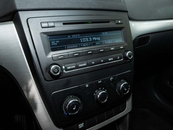 Skoda Yeti I Рестайлинг с пробегом 2014 года, цена 890 000 рублей, 247366 км, внедорожник, Автокод Объявления
