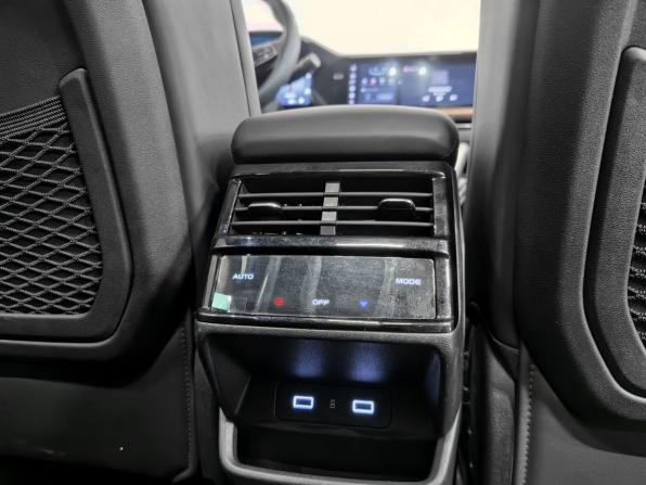 Geely Monjaro I с пробегом 2024 года, цена 3 200 000 рублей, 52200 км, внедорожник, Автокод Объявления