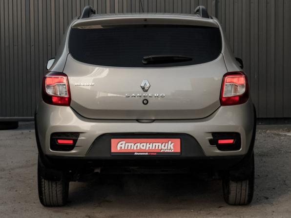 Renault Sandero II Рестайлинг с пробегом 2018 года, цена 1 090 000 рублей, 120367 км, хэтчбек, Автокод Объявления