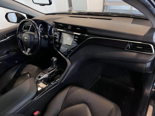 Toyota Camry VIII (XV70) с пробегом 2021 года, цена 2 520 000 рублей, 219645 км, седан, Автокод Объявления