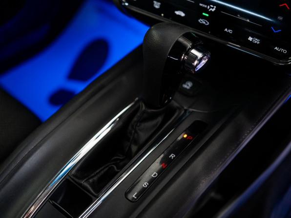 Honda Vezel I с пробегом 2014 года, цена 1 390 300 рублей, 164599 км, внедорожник, Автокод Объявления