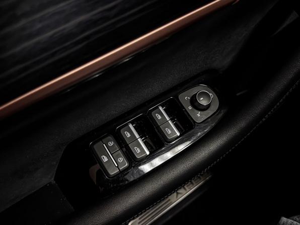 Geely Monjaro I с пробегом 2023 года, цена 3 069 000 рублей, 23506 км, внедорожник, Автокод Объявления