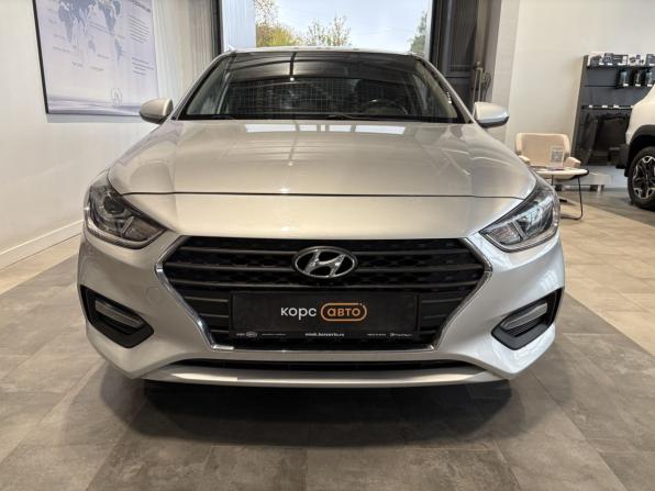 Hyundai Solaris II с пробегом 2018 года, цена 1 100 600 рублей, 147135 км, седан, Автокод Объявления