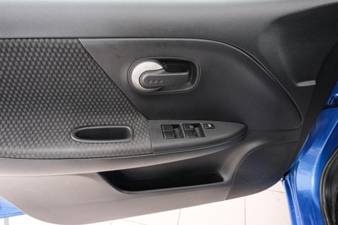Nissan Note I с пробегом 2006 года, цена 649 000 рублей, 210653 км, хэтчбек, Автокод Объявления