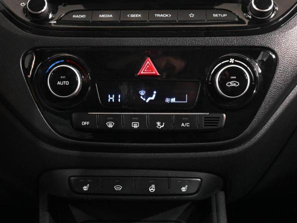 Hyundai Solaris II Рестайлинг с пробегом 2021 года, цена 1 539 000 рублей, 77680 км, седан, Автокод Объявления