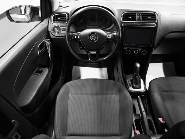 Volkswagen Polo V Рестайлинг с пробегом 2017 года, цена 1 195 000 рублей, 115232 км, седан, Автокод Объявления