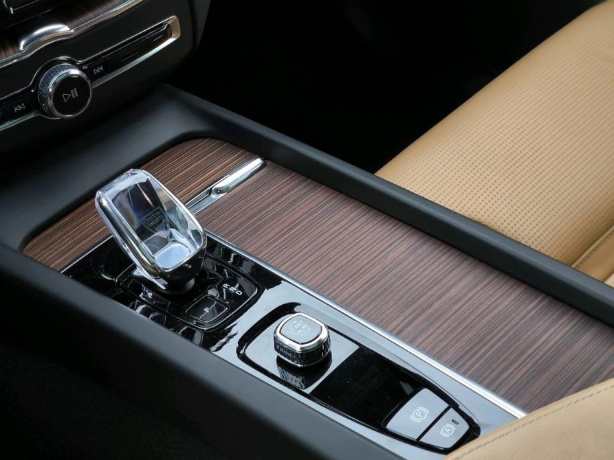 Volvo XC60 II Рестайлинг Санкт-Петербург  - изображение 17