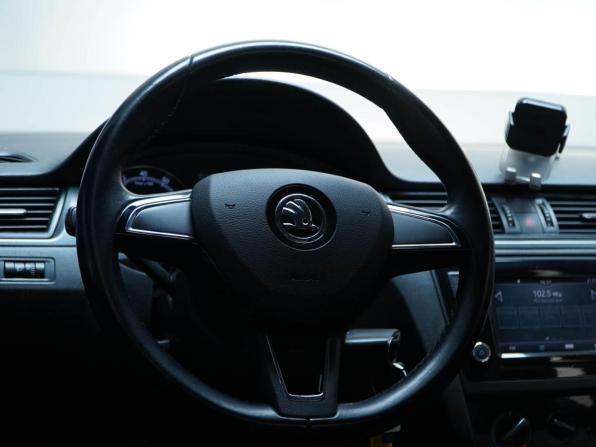 Skoda Rapid I Рестайлинг с пробегом 2019 года, цена 1 419 050 рублей, 63353 км, лифтбек, Автокод Объявления