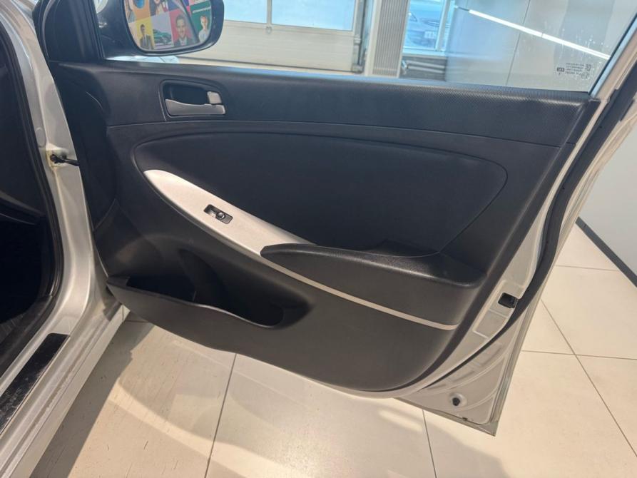 Hyundai Solaris I Рестайлинг Екатеринбург  - изображение 17