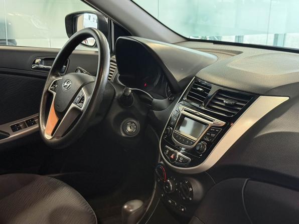 Hyundai Solaris I с пробегом 2013 года, цена 857 000 рублей, 193611 км, седан, Автокод Объявления