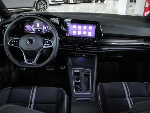 Volkswagen Golf VIII с пробегом 2022 года, цена 3 150 000 рублей, 34209 км, хэтчбек, Автокод Объявления