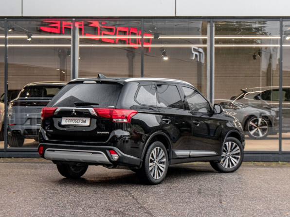 Mitsubishi Outlander III Рестайлинг 2 с пробегом 2018 года, цена 1 587 000 рублей, 100099 км, внедорожник, Автокод Объявления
