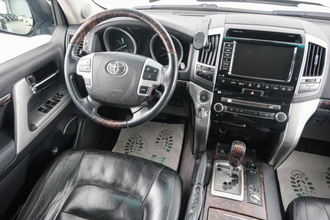 Toyota Land Cruiser 200 Series Рестайлинг 1 с пробегом 2013 года, цена 3 499 000 рублей, 317039 км, внедорожник, Автокод Объявления