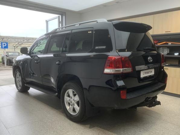 Toyota Land Cruiser 200 Series с пробегом 2011 года, цена 3 260 000 рублей, 312000 км, внедорожник, Автокод Объявления