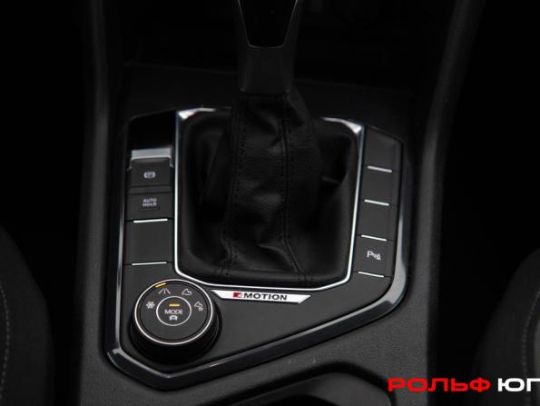 Volkswagen Tiguan II Рестайлинг с пробегом 2021 года, цена 3 178 000 рублей, 72098 км, внедорожник, Автокод Объявления