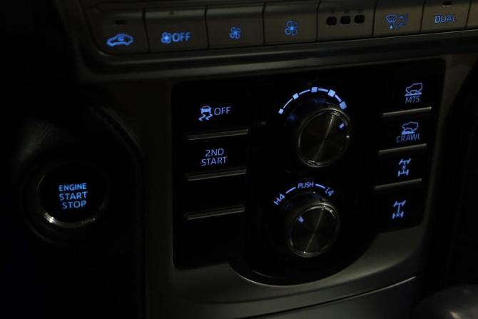 Toyota Land Cruiser Prado 150 Series Рестайлинг 2 с пробегом 2018 года, цена 6 000 000 рублей, 111252 км, внедорожник, Автокод Объявления