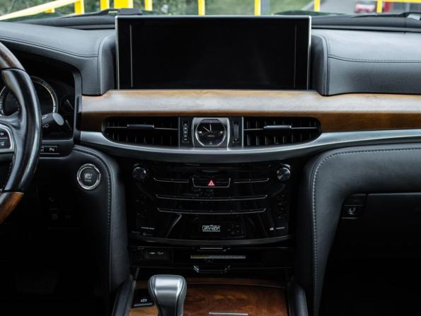 Lexus LX III Рестайлинг 2 с пробегом 2017 года, цена 8 598 000 рублей, 87222 км, внедорожник, Автокод Объявления