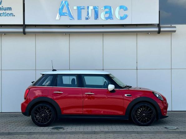 Mini Hatch III (F55/F56) Рестайлинг с пробегом 2019 года, цена 1 890 000 рублей, 66196 км, хэтчбек, Автокод Объявления