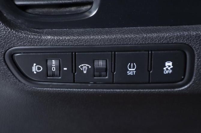 Kia Rio IV Рестайлинг с пробегом 2020 года, цена 849 000 рублей, 268000 км, седан, Автокод Объявления