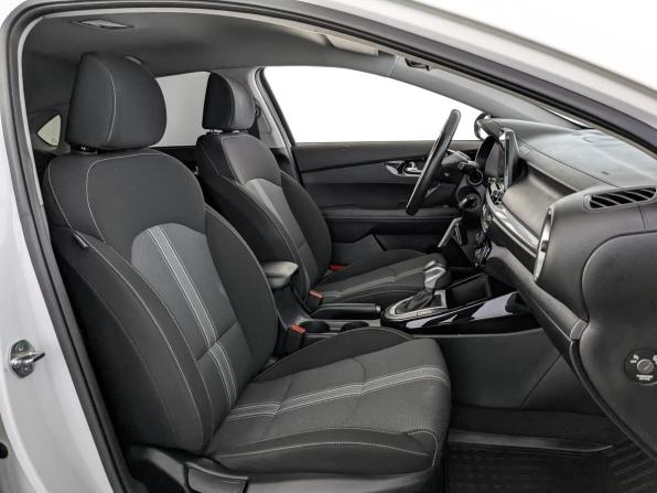 Kia Cerato IV Рестайлинг с пробегом 2022 года, цена 1 699 000 рублей, 131444 км, седан, Автокод Объявления