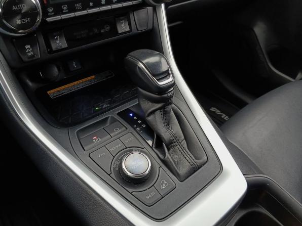 Toyota RAV4 V (XA50) с пробегом 2021 года, цена 3 449 000 рублей, 101167 км, внедорожник, Автокод Объявления