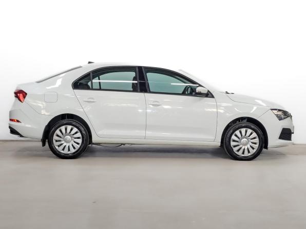 Skoda Rapid II с пробегом 2021 года, цена 1 135 000 рублей, 196060 км, лифтбек, Автокод Объявления
