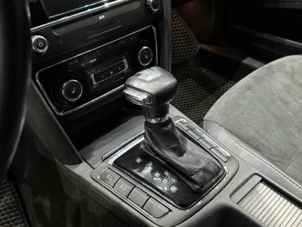 Skoda Superb II с пробегом 2012 года, цена 880 000 рублей, 230277 км, лифтбек, Автокод Объявления