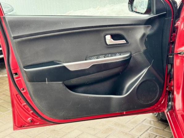 Kia Rio III Рестайлинг с пробегом 2016 года, цена 1 095 000 рублей, 132000 км, седан, Автокод Объявления
