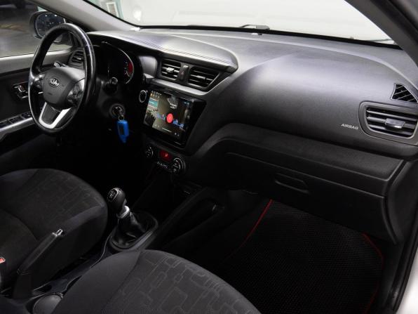 Kia Rio III с пробегом 2013 года, цена 850 000 рублей, 153189 км, хэтчбек, Автокод Объявления