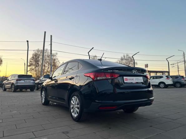 Hyundai Solaris II Рестайлинг с пробегом 2021 года, цена 1 590 000 рублей, 102245 км, седан, Автокод Объявления