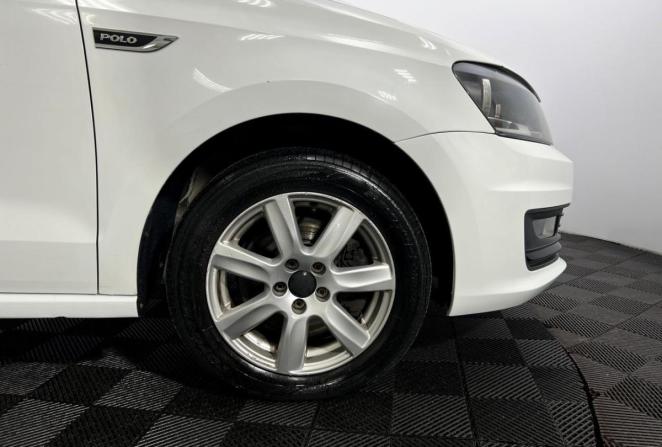 Volkswagen Polo V Рестайлинг с пробегом 2016 года, цена 1 000 000 рублей, 181746 км, седан, Автокод Объявления