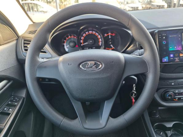 Lada (ВАЗ) Vesta I с пробегом 2020 года, цена 930 000 рублей, 57000 км, седан, Автокод Объявления