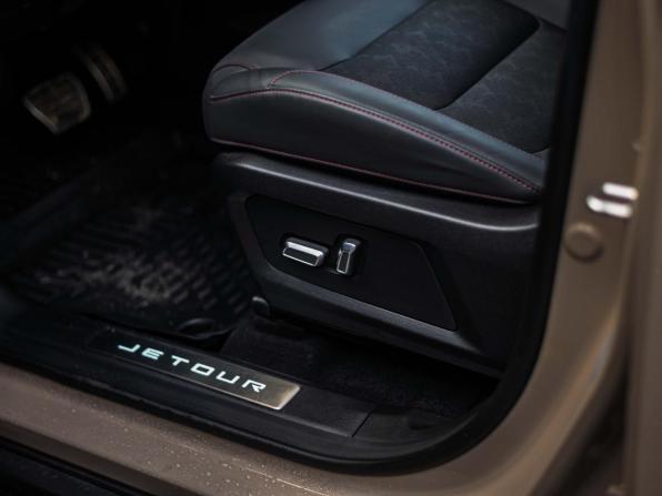 JETOUR T2 с пробегом 2024 года, цена 3 111 000 рублей, 22767 км, внедорожник, Автокод Объявления