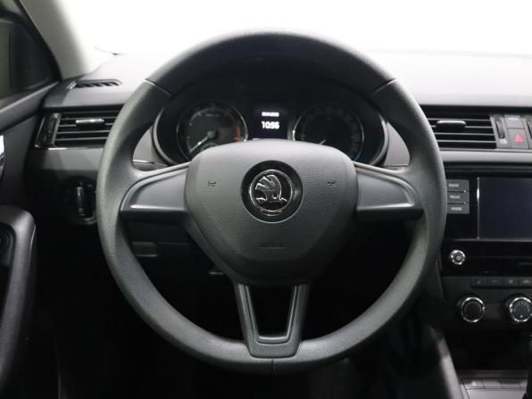 Skoda Octavia III (A7) Рестайлинг с пробегом 2019 года, цена 1 610 000 рублей, 117063 км, лифтбек, Автокод Объявления