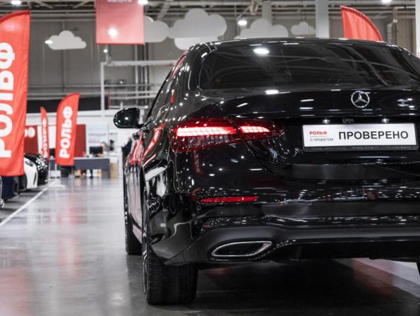 Mercedes-Benz E-Класс V (W213 S213 C238) Рестайлинг с пробегом 2021 года, цена 4 549 700 рублей, 54615 км, седан, Автокод Объявления